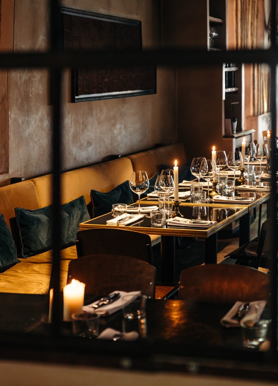 Gezelschap aan tafel